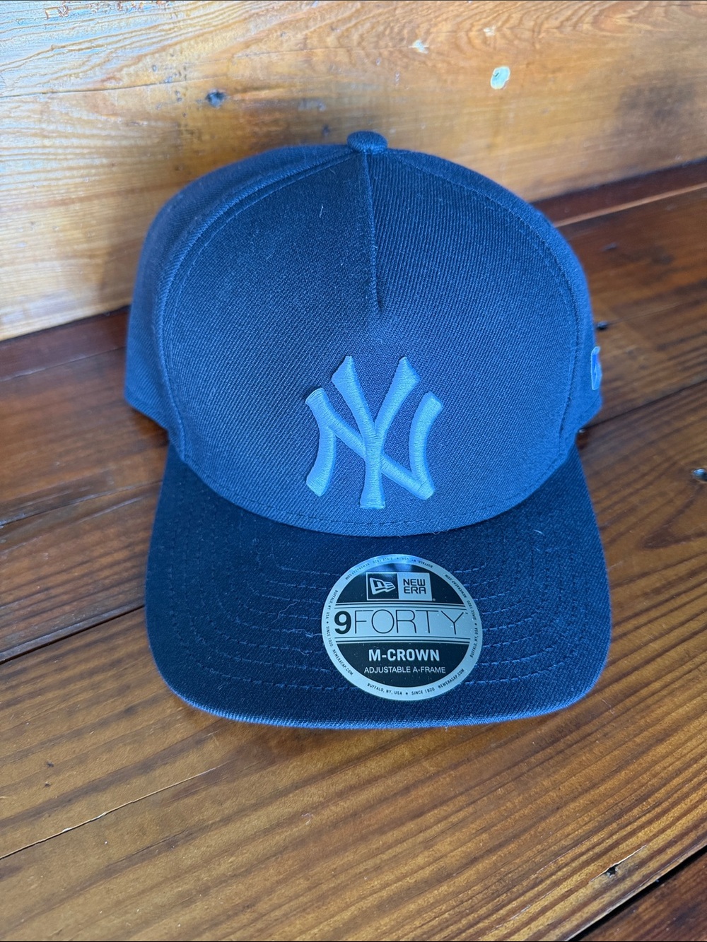 New Era black New York Yankees 9FORTY Cap with Raised Logo